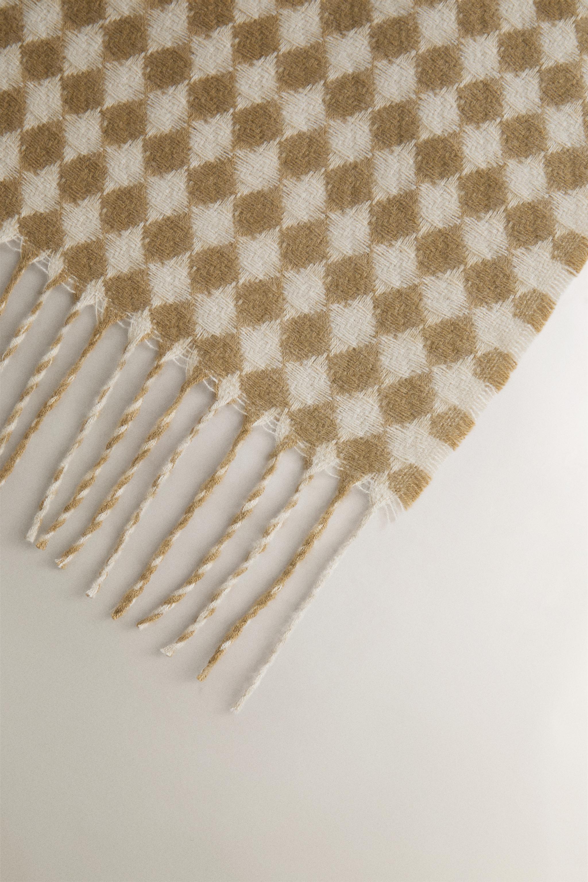DIAMOND BLANKET